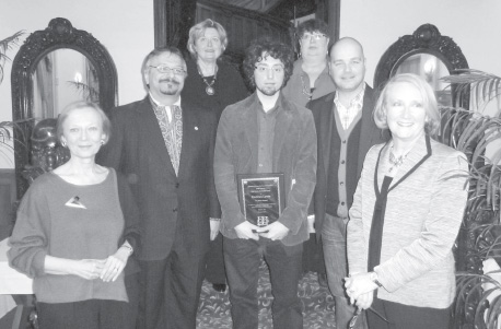 Front Row (L to R): Irena Bell; Andrew Hladyshevsky; Frédérick Lavoie, Syrnick Award recipient; Eric Trottier, Editor-In-Chief of La Presse; Dr. Christine Turkewych. Second Row (L to R): Zorianna Hrycenko-Luhovy; Lesia Szwaluk, Executive Director of Shevchenko Foundation