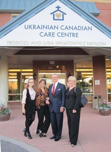 From Left to Right: Andria Ihnatowycz, Marta Witer, Ian Ihnatowycz, Donna Ihnatowycz